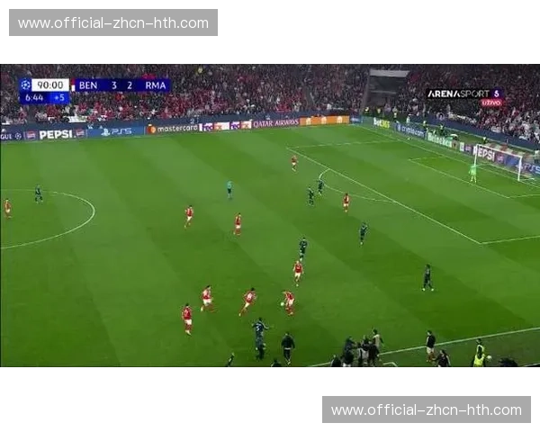 附加赛首回合现门将绝杀历史重演，本菲卡特鲁宾头球破门引热议